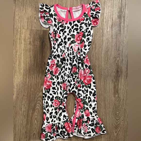 Brylin Marie Boutique, Snow Leopard & Pink Roses Ruffle Romper, size 3-6 months. - Picture 1 of 3